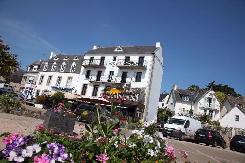 Hotel Du Port Locquirec Exteriör bild