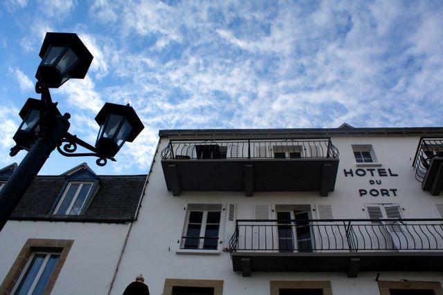 Hotel Du Port Locquirec Exteriör bild